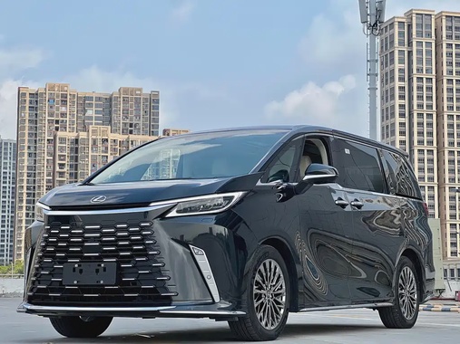 Lexus LM 2025