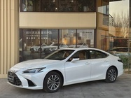 Lexus ES 2025