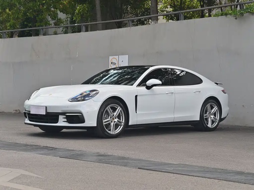 Porsche Panamera 2021
