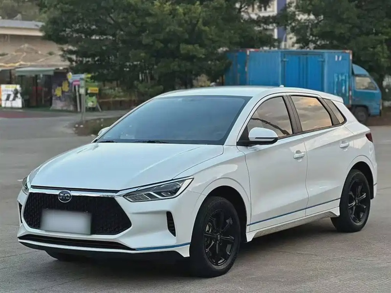 BYD e2