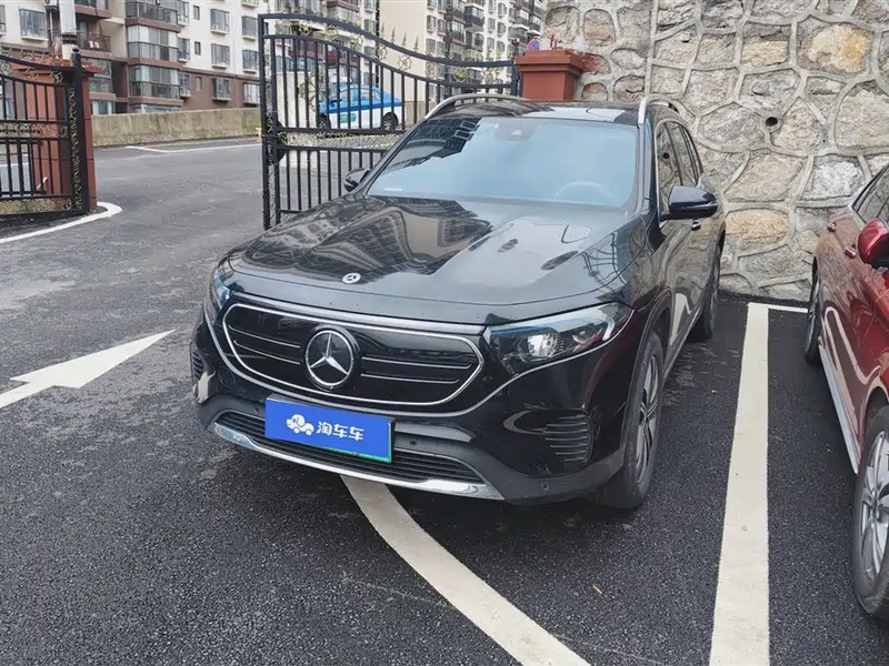 Mercedes-Benz EQB