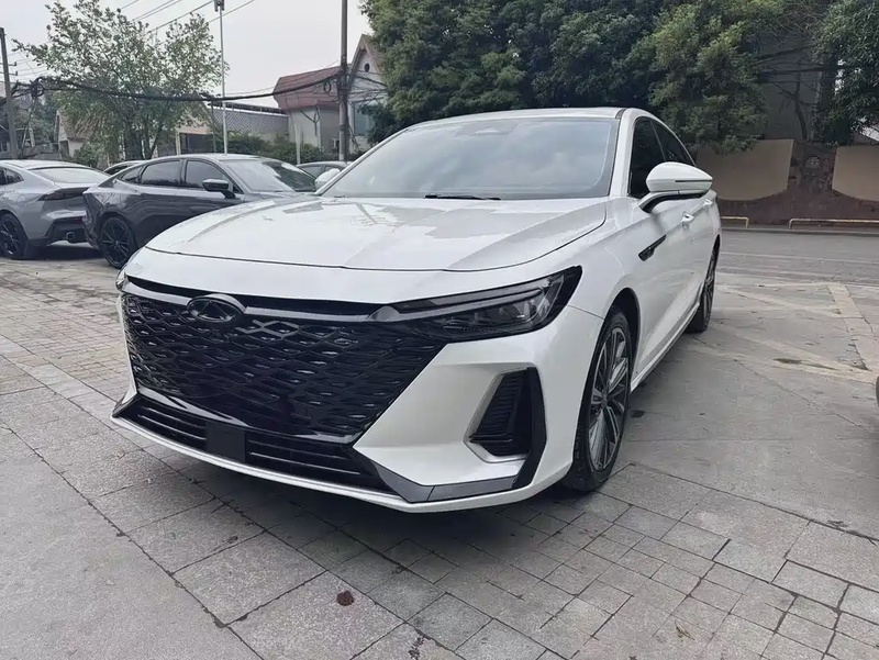 Chery Arrizo 8