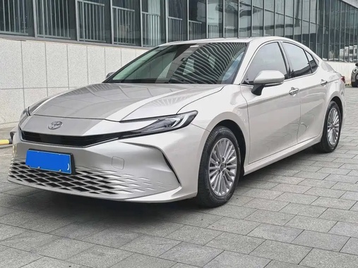 Toyota Camry 2025