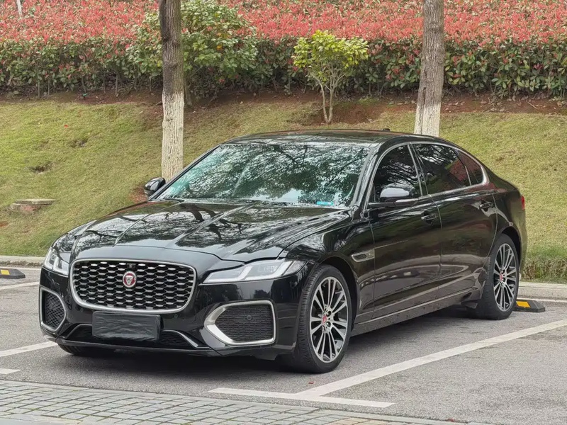 Jaguar XFL