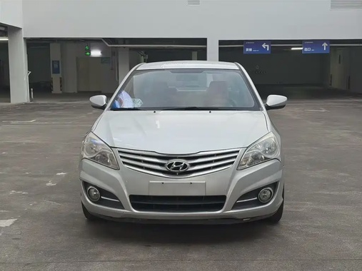Hyundai Elantra 2012