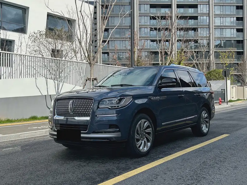 Lincoln Navigator