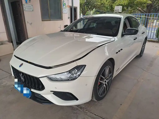 Maserati Ghibli 2021