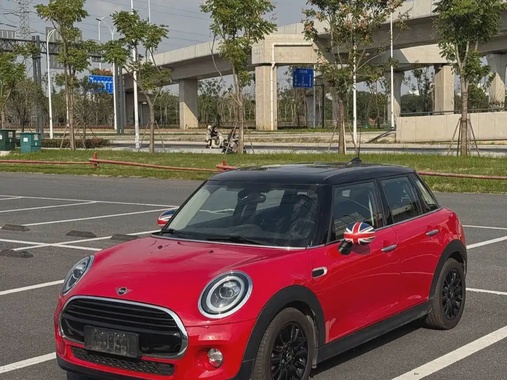 MINI Other 2019