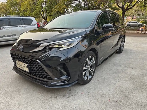 Toyota Granvia 2023