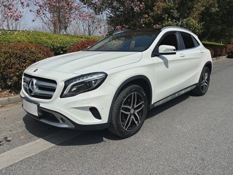 Mercedes-Benz GLA-Class