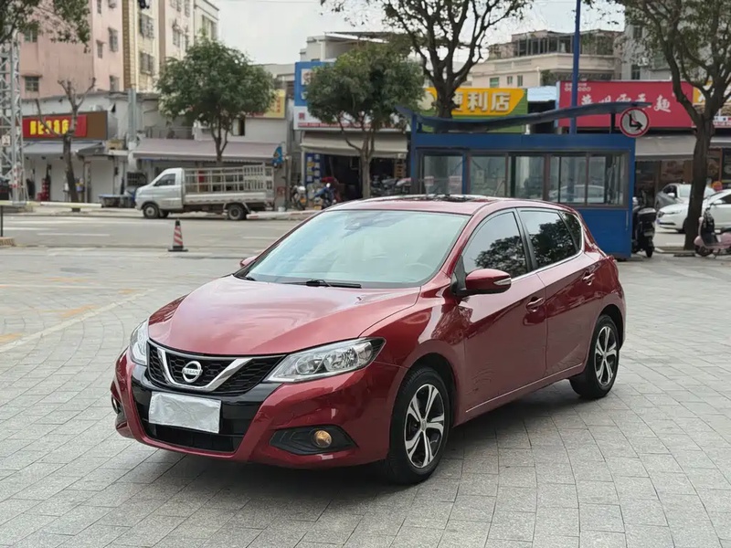 Nissan Tiida