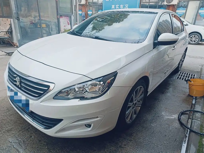 Peugeot 408