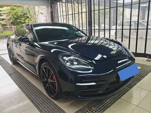 Porsche Panamera 2023