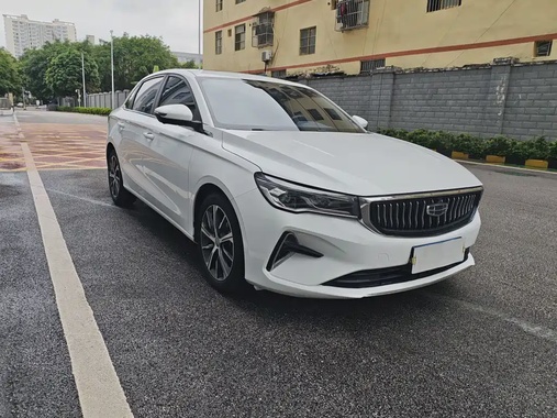 Geely Emgrand 2022