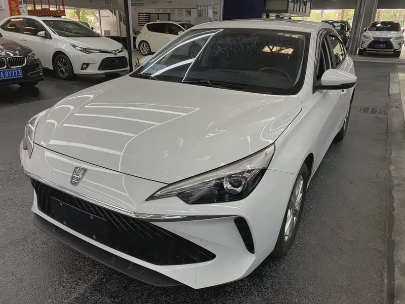 Roewe i5