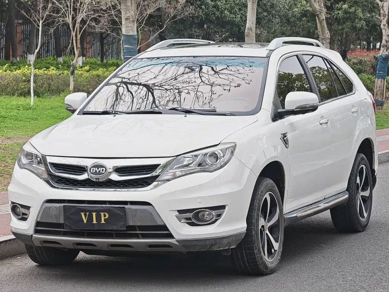 BYD S7