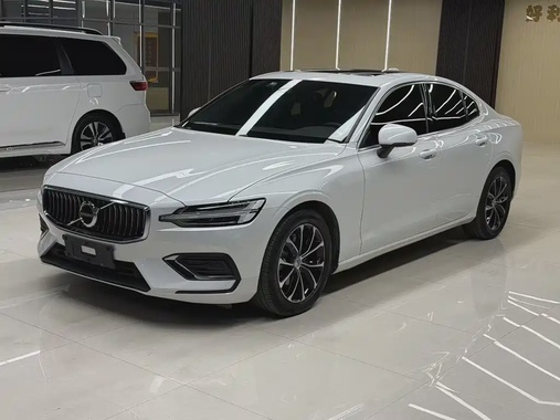 Volvo S60 2022
