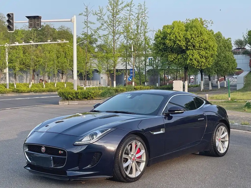 Jaguar F-TYPE