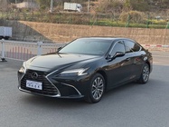 Lexus ES 2025