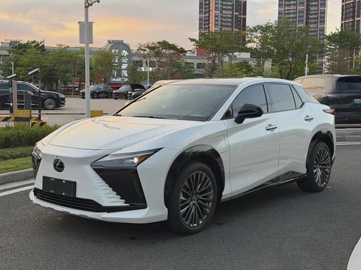 Lexus RZ 2023