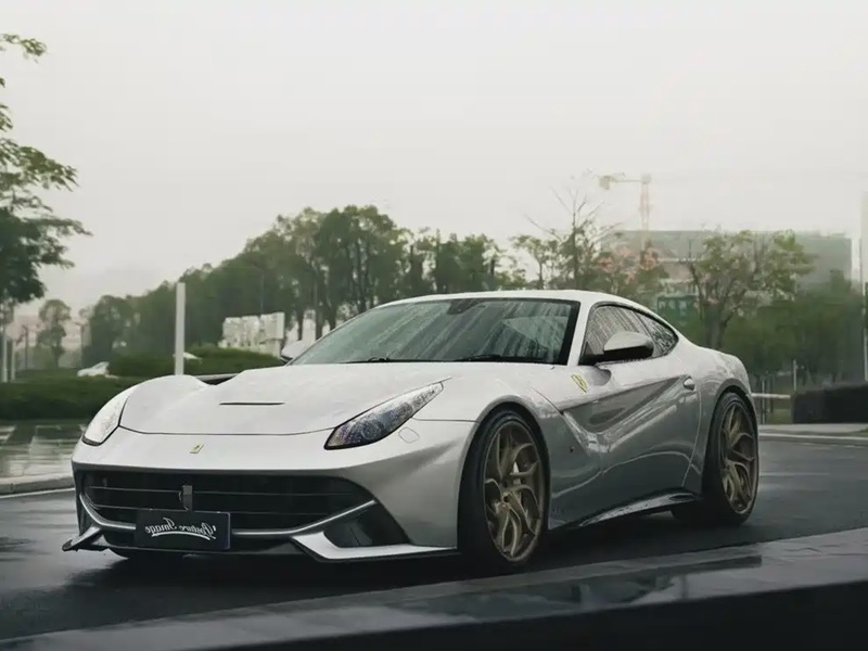Ferrari F12
