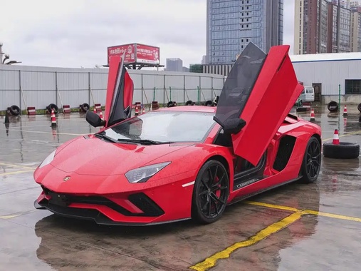 Lamborghini Aventador 2017