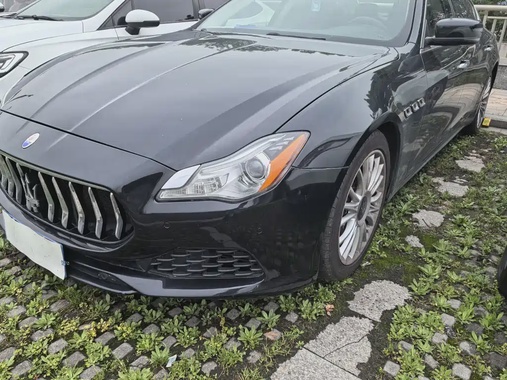 Maserati Quattroporte 2013
