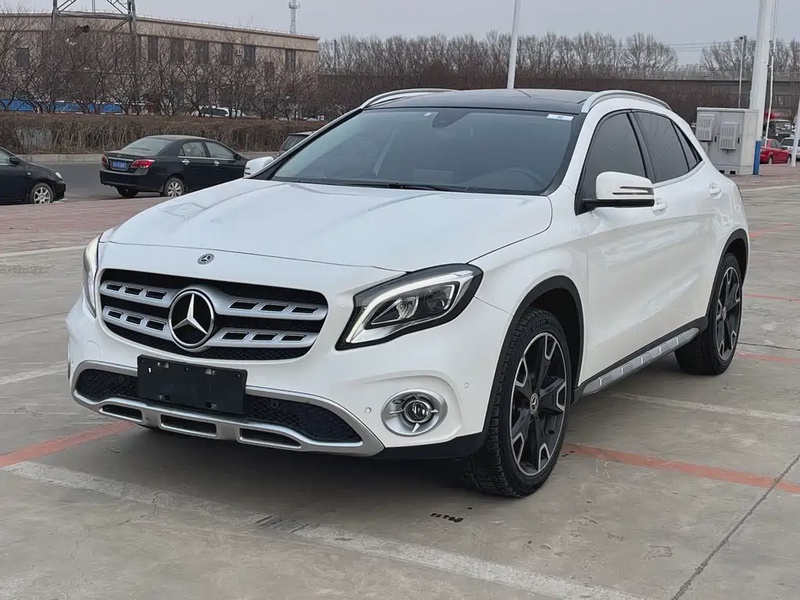Mercedes-Benz GLA-Class
