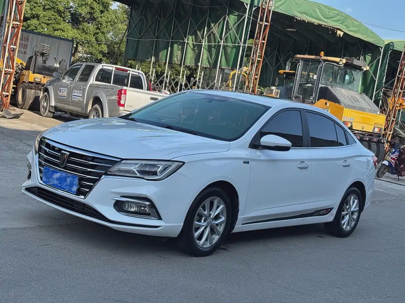 Roewe i5
