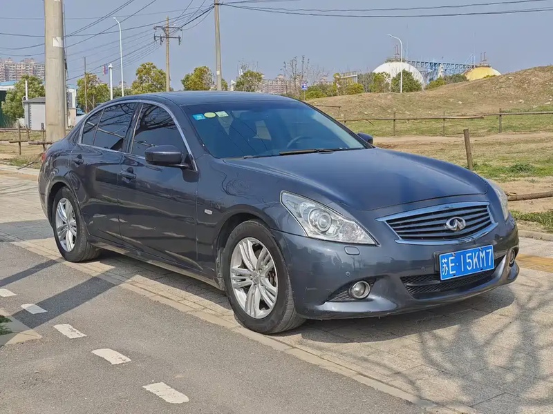 Infiniti G