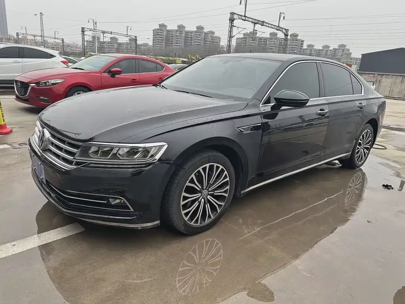 Volkswagen Phideon