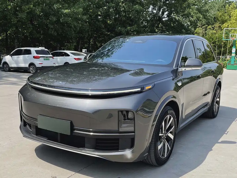 Li Auto L8