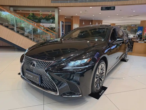 Lexus LS 2019