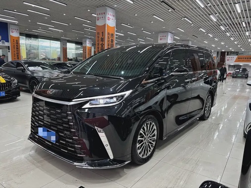 Lexus LM 2025