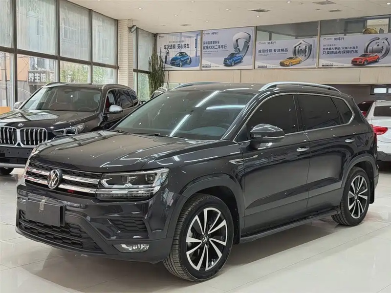 Volkswagen Tharu