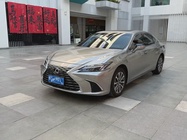 Lexus ES 2025