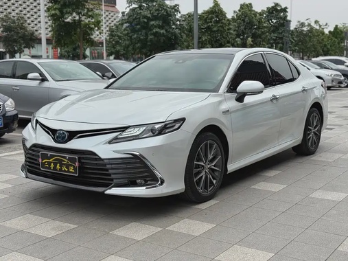 Toyota Camry 2021