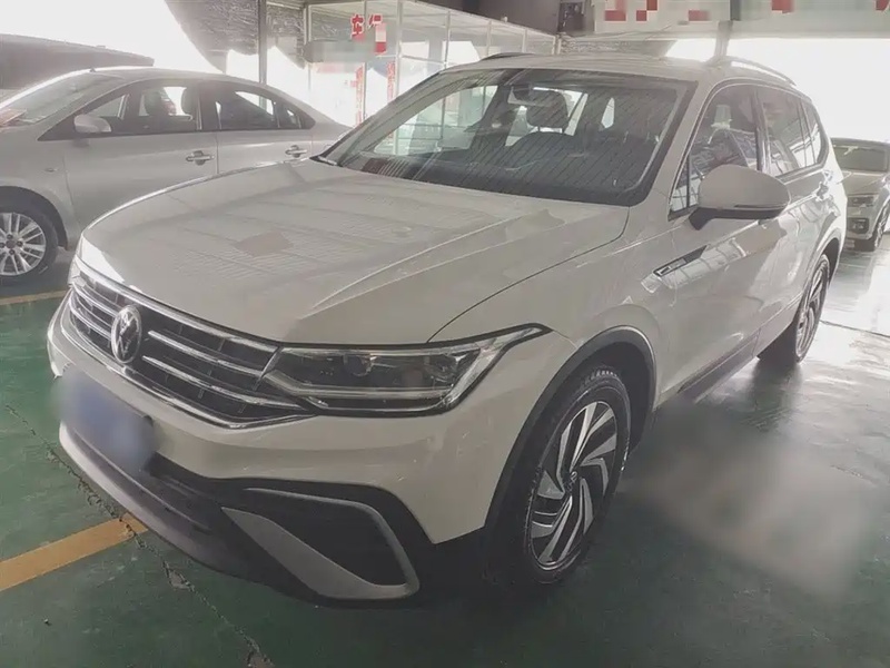 Volkswagen Tharu