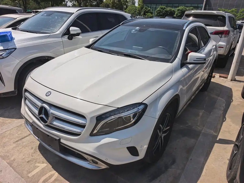 Mercedes-Benz GLA-Class