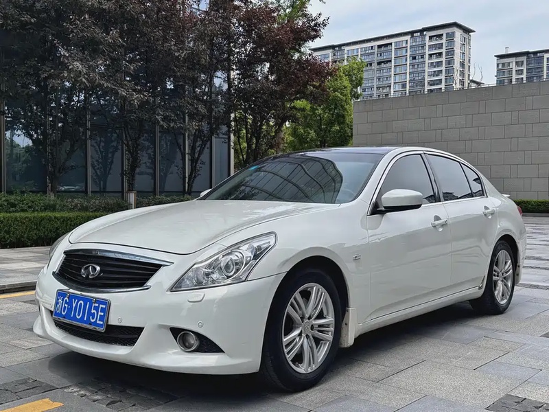 Infiniti G