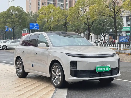 Li Auto L6 2025
