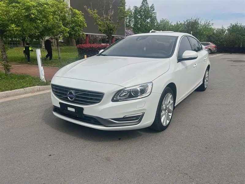 Volvo S60