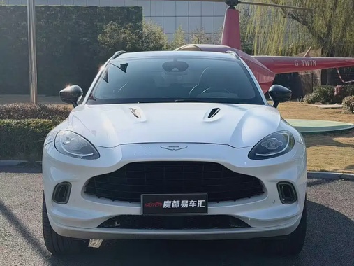 Aston Martin DBX 2021