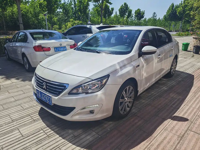 Peugeot 408