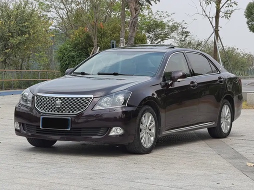 Toyota Crown 2012