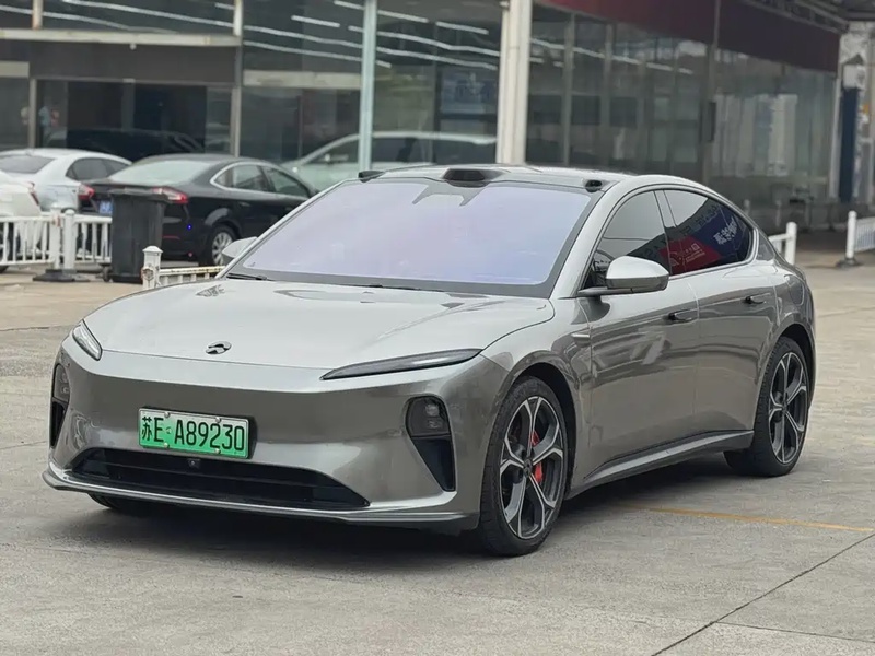 NIO ET5