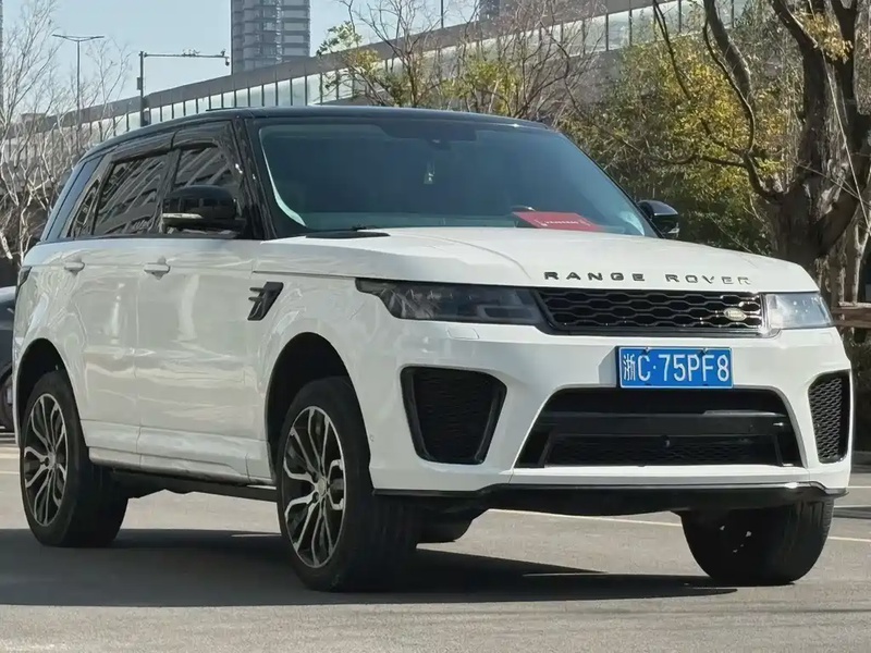 Land Rover Sport