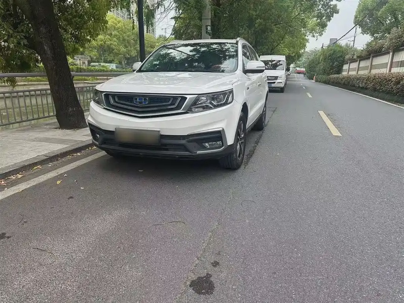 Geely X6