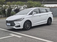 BYD MAX 2018