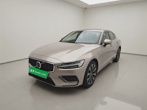 Volvo S60 2025